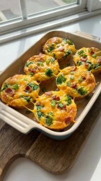 Breakfast Egg Muffins 2 Delicious homemade breakfast egg muffins with vegetables and cheese